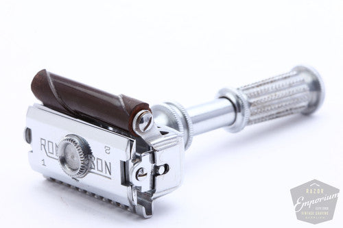 1930 Ronson Self Sharpening Double Edge Razor