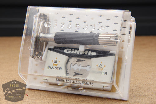 Gillette 1968 Black Handle Super Speed Safety Razor w/ Case - N1