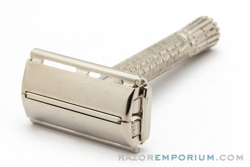 1959 Gillette Flair Tip Super Speed Safety Razor E1