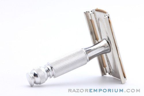 Gillette 1967 Tech Travel DE Safety Razor Marcas Regs  Set