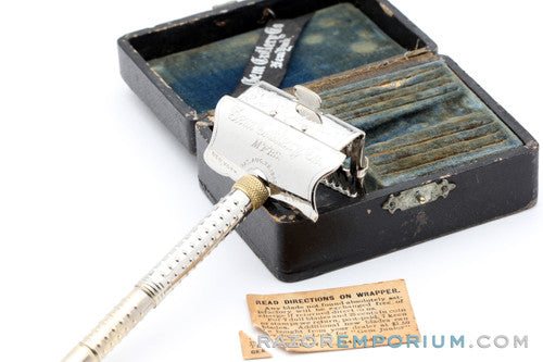 1910's Gem Junior Bar 1912 Lather Catcher - Style Single Edge Safety Razor