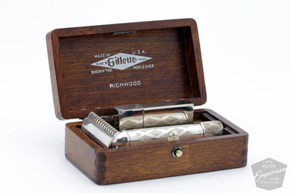 1921 Gillette New Improved Richwood Safety Razor Set