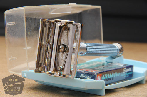 Gillette 1966 Blue Star Lady DE Safety Razor L2 in Case