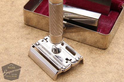 Gillette 1948 Rhodium Aristocrat No. 15 DE Safety Razor w/ Metal Case - Made in England