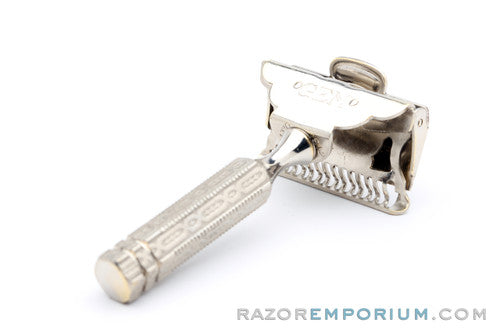 1940's Gem 1912 - Style Single Edge Safety Razor in Metal Case